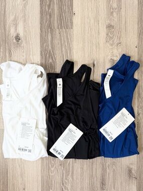 Lululemon Bundle of 3 Essential Tanks * Pleated NWT